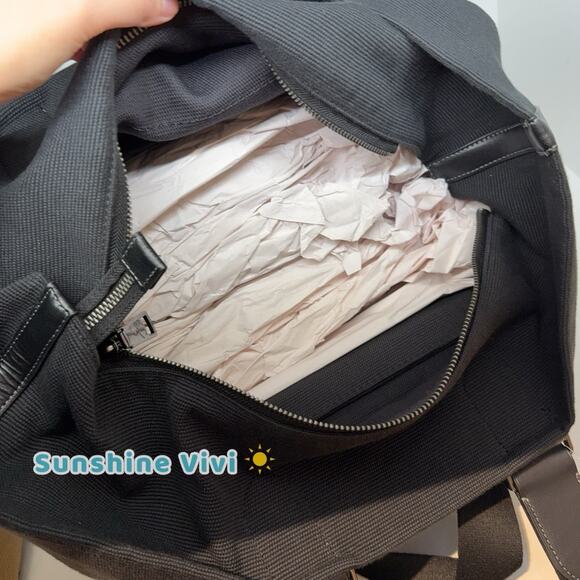 NWT Coach Small Tour Tote Bag CCG39 Gunmetal Canvas and smooth leather - Picture 4 of 7